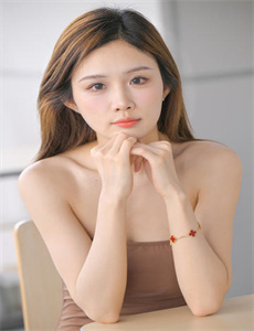 《银杏视频在线观看免费高清-护花倾情》